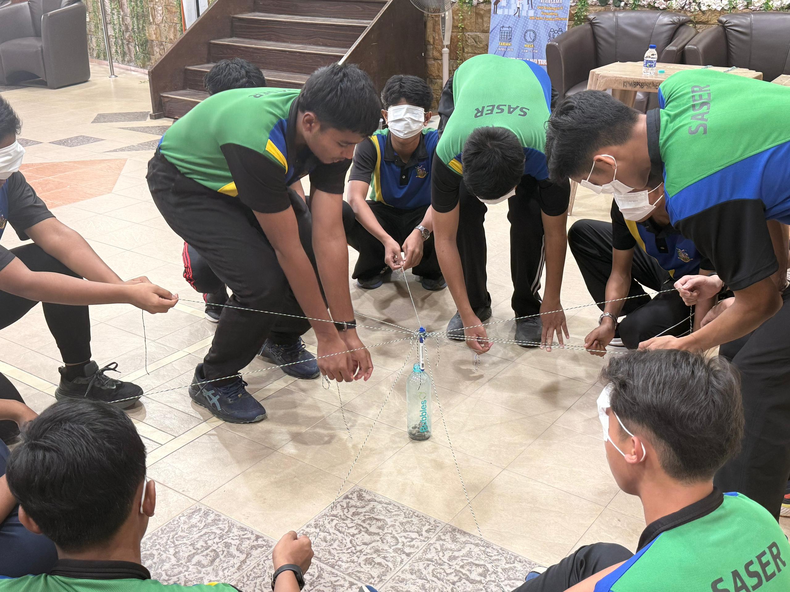Permainan stesen 1 bagi slot Leadership Relay