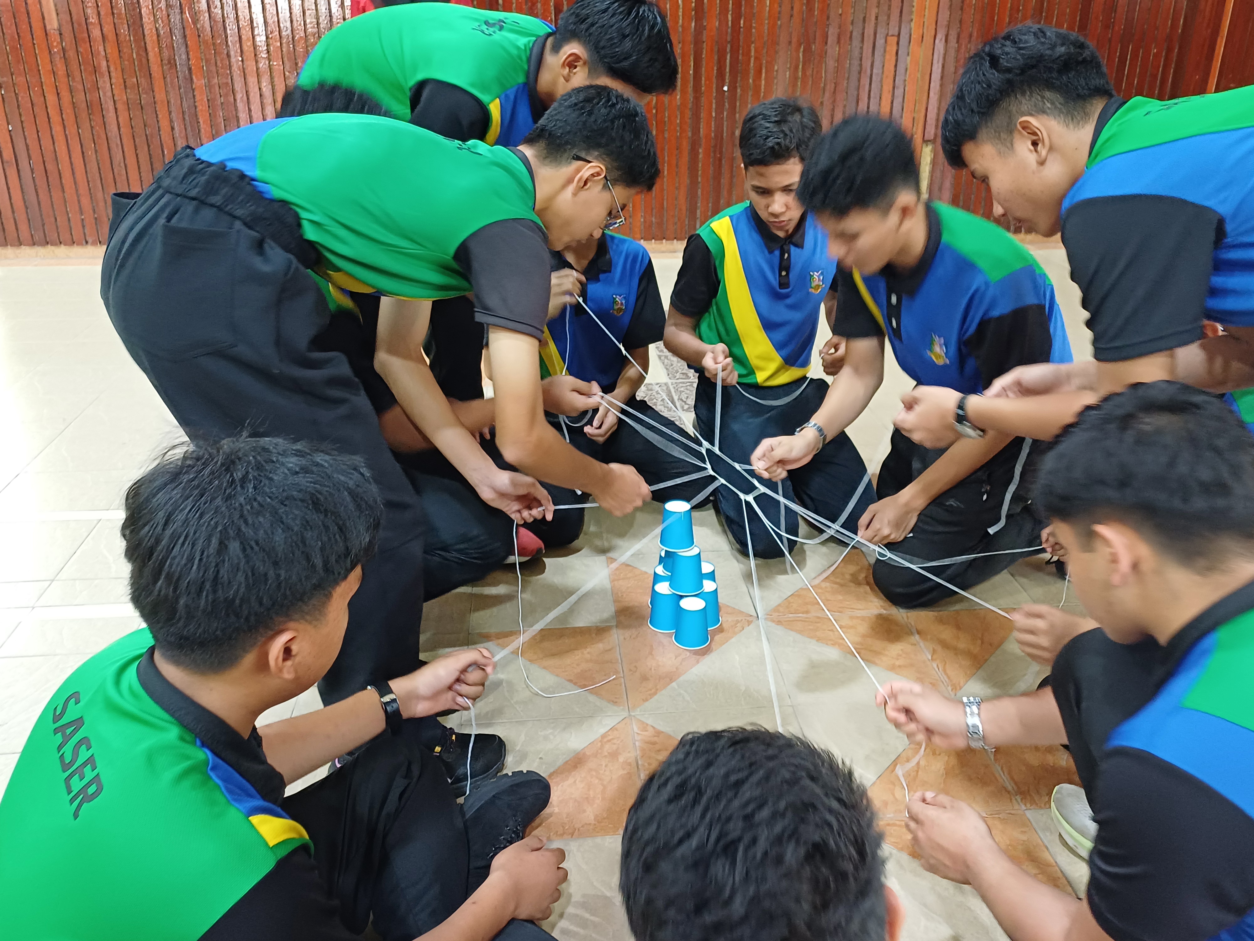 Permainan stesen 3 bagi slot Leadership Relay